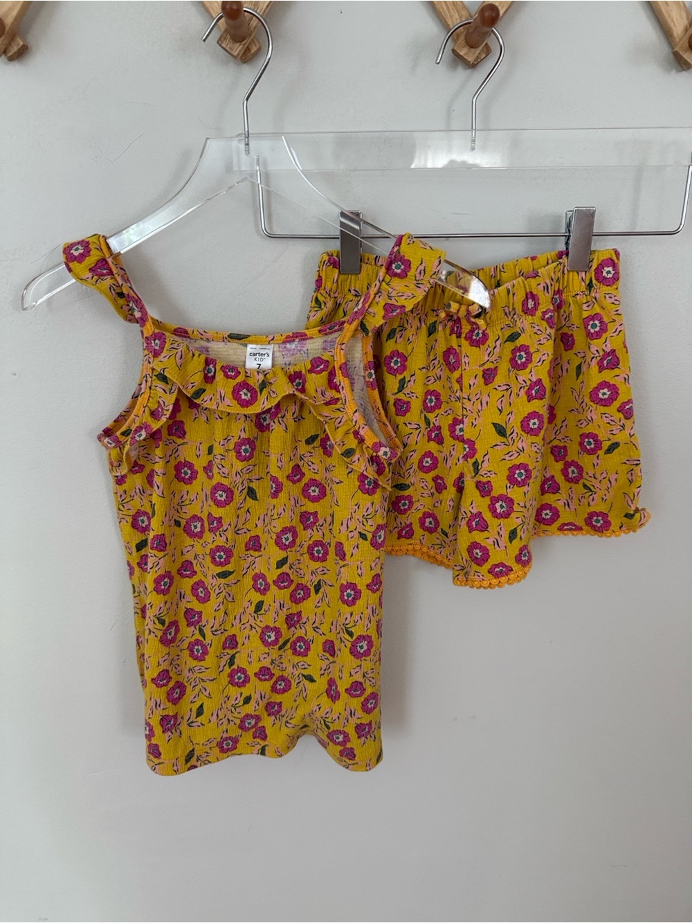 Carter’s Girls Size 7 Mustard Floral Tank Shorts 2 Piece Set